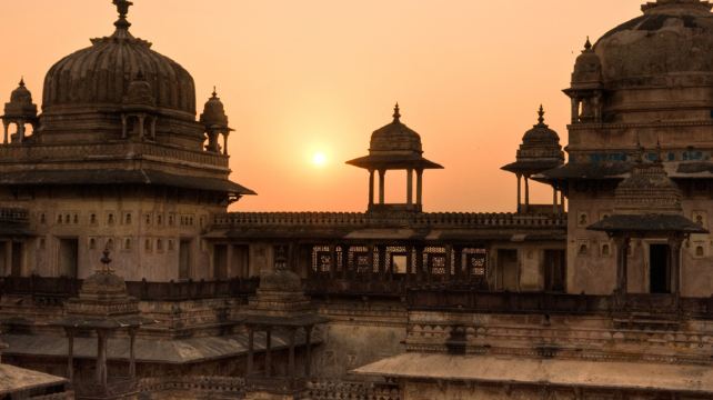 15-Day Essential India Palaces＆Traditions Tour·Delhi, Jaipur, Agra and Varanasi | Taj Mahal, Amber Fort, Ganges River and Hawa Mahal