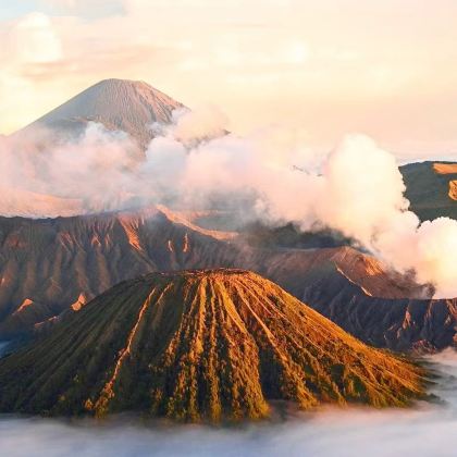 印度尼西亚+布罗莫火山+伊真火山12日10晚跟团游