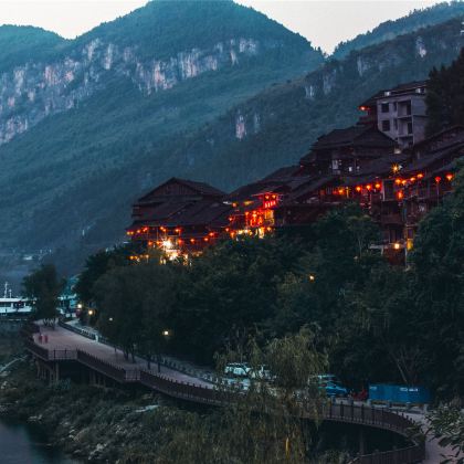 武隆区+重庆乌江龚滩旅游度假区4日3晚私家团