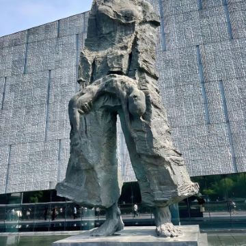 博物馆讲解·侵华日军南京大屠杀遇难同胞纪念馆2H深度讲解亲子营·成人/儿童·金牌导游线下博物馆高端精讲品牌·还原不能忘却的历史真相·上下午场可选·12人团 