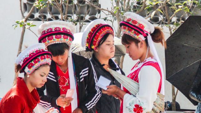 9-Day Natural and Cultural Yunnan Private Tour from Kunming·Dali, Lijiang and Shangri-La丨Erhai Lake Biking, Shuhe Ancient Town, Ancient Town Shaxi  and Tiger Leaping Gorge