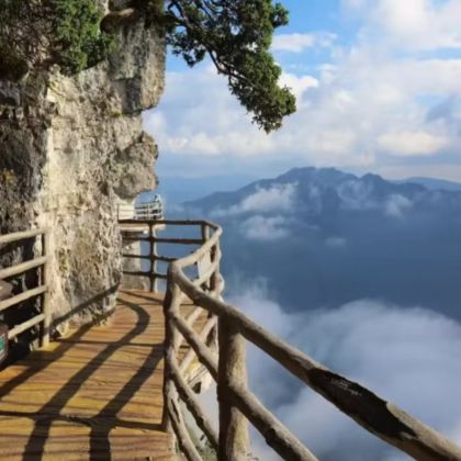 汉中+汉中龙头山国际旅游度假区+诸葛古镇+兴汉胜境2日1晚跟团游