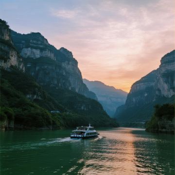 山西长治太行山大峡谷+晋城皇城相府5日4晚私家团