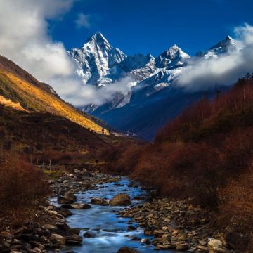 成都+九寨沟+稻城亚丁+四姑娘山+都江堰+鱼子西10日9晚跟团游