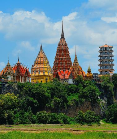 5D4N • Bangkok & Pattaya: all-you-can-eat prawn buffet: customizable private tour with English-speaking driver & guide