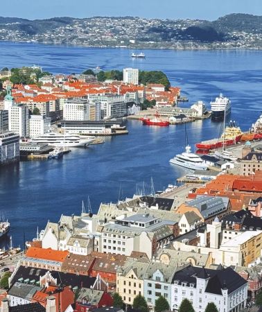 9D8N • Customize your trip: Finland: Luxury wilderness hotel in national park reserve + Santa Claus Resort + Oulanka National Park + The Hateful Eight filming location