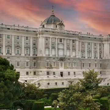 法国阿维尼翁+西班牙+葡萄牙+安道尔+波尔多14日13晚跟团游