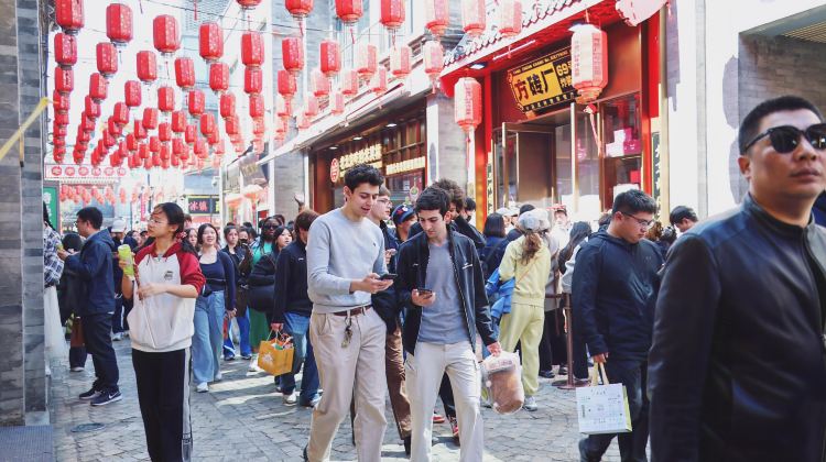 3-Day Exclusive private service, a whole new way to experience ,Prince Gong's Mansion, Lama Temple, the Temple of Confucius.