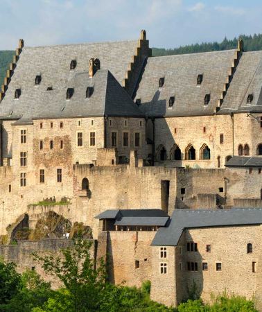 29D28N • Capitals and Landscapes of Europe ROT