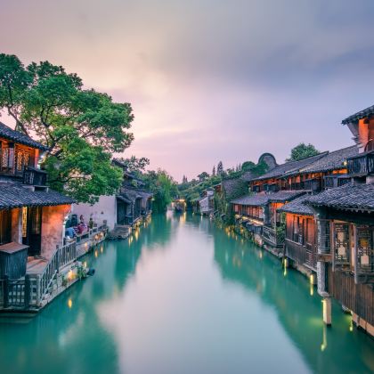 乌镇+横店影视城2日1晚跟团游