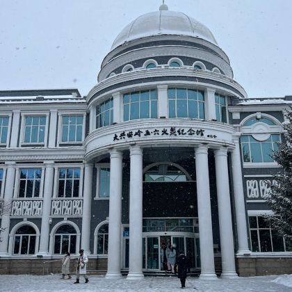 呼伦贝尔+满洲里+额尔古纳+根河+漠河+北极村+哈尔滨8日7晚私家团