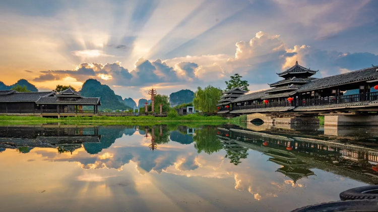 6D5N · Group Tours ·  Include all tips + China's Most Beautiful Scenic Route: Guilin Li River 4-star Cruise + Longji Rice Terraces include round-trip cable car + Yangshuo