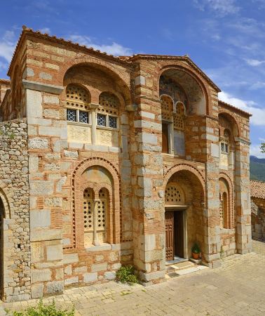 7D6N • Peloponnese and Meteoras