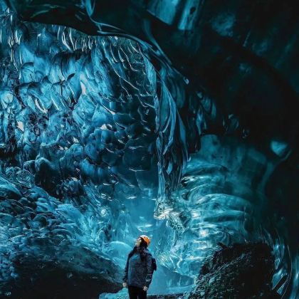 冰岛雷克雅未克观鲸+蓝冰洞+蓝湖+基尔丘山7日6晚私家团