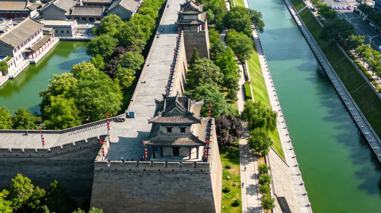 4-Day Small Group Tours: Terracotta Army, Xi'an City Wall, Xi'an Muslim Quarter | Discover Shadow Puppet + Marionette Performance + The Empress of Tang court dance