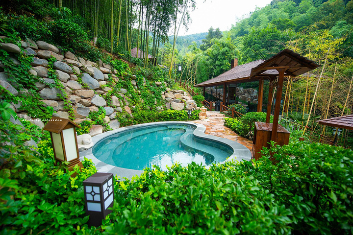 高铁 【安吉涵田度假村】畅泡五钻酒店温泉 【打卡*安吉天目山漂流 】