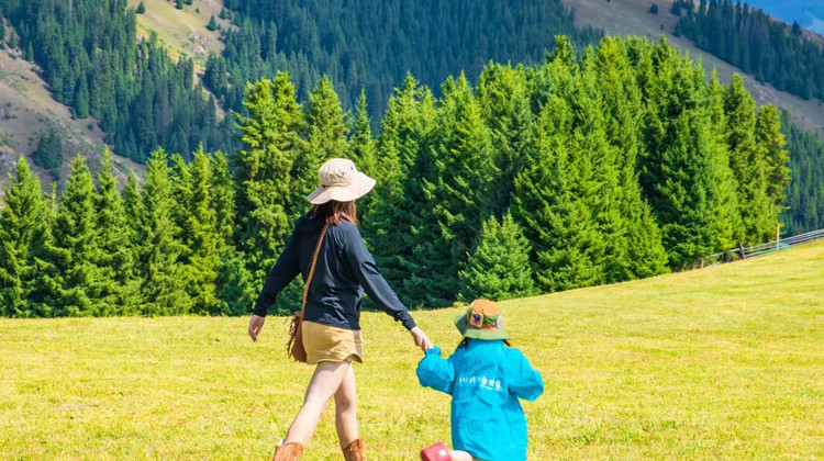 房车体验·【摄影跟拍】新疆9日亲子营，这个夏天带娃穿越S101和独库北段，深入北疆草原腹地，见证赛里木湖、独山子大峡谷，走进喀赞其，沉浸式体验维吾尔族人文风情。·房车体验·【摄影跟拍】新疆9日亲子营，这个夏天带娃穿越S101和独库北段，深入北疆草原腹地，见证赛里木湖、独山子大峡谷，走进喀赞其，沉浸式体验维吾尔族人文风情。