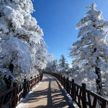 瓦屋山风景区+柳江古镇旅游风景区2日1晚跟团游