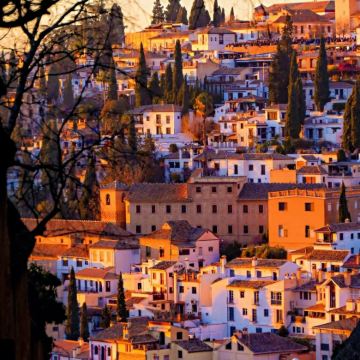 西班牙马德里+塞哥维亚+萨拉曼卡+塞维利亚+龙达+马拉加+格拉纳达+巴塞罗那+葡萄牙波尔图+辛特拉+里斯本17日16晚拼小团