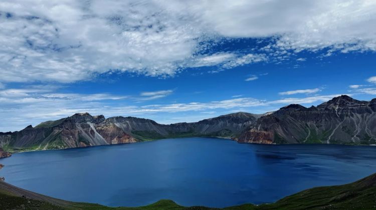 6-Day Colorful Changbai Mountain Adventure: West & North Slopes