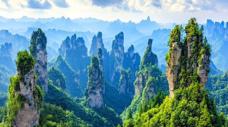 5D4N · Private Tours · Zhangjiajie + Zhangjiajie Grand Canyon + Huanglong Cave + Baofeng Lake + Tianmen Mountain National Forest Park
