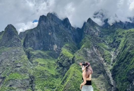 中虎跳峡徒步纯玩一日游【赠领队，登山杖，中餐，水，高路小团】【十大经典徒步路线之一，短途必选徒步路线 ,探秘虎跳峡“感受惊、奇、险”打卡大地，拍的旅行照片】