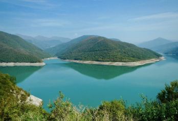 漫游第比利斯周边往返：卡兹别克山+阿娜努里城堡一日游【包车游不拼车|中文司机服务|景点可调|可定制多日游】