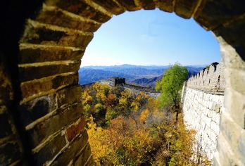 慕田峪长城+颐和园一日游【2-7人独团专车上门接送可选缆车】【慕田峪长城5A景区、颐和园、独团专车服务，一单一车一团、护照、台胞证、回乡证游客均可参团。】