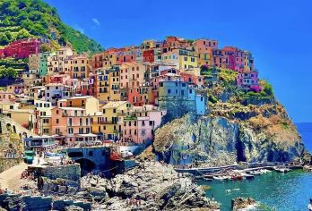 佛罗伦萨出发：比萨斜塔+五渔村中文定制包车一日漫游【探索联合国教科文组织世界遗产「奇迹广场」，近距离感受比萨斜塔、五渔村等中世纪建筑群】