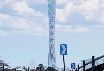 广州机场和火车站中英文司机私人接送服务【VIP私人高级定制行程、专属中英文司机（英文翻译器交流）、舒适包车出行、更多行程定制需求，欢迎咨询！】