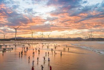 福州平潭岛+车游长江澳风车田+北港村+猴研岛+坛南湾一日游【[福州当天往返]导游全程陪同讲解，精致16人小团， “风、石、海、沙” 四大自然元素一网打尽】