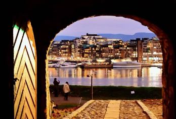 挪威奥斯陆市区定制包车【上门接送+景点任选+中文司机】【专属私密，一家一团，尽享自在旅途。】