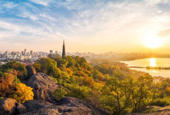杭州日游：西湖+雷峰塔+灵隐寺 |专业导游【中英俄法德西】#【拒绝走马观花式游览，资深导游一站到底式管家】