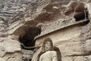 水墨丹霞+刘家峡+炳灵寺一日游【上门接送 8人团纯玩无购物】【火车站、酒店免费接送，精品小团，纯玩无购物，拒绝拥挤嘈杂，私享自在舒适空间】