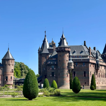 荷兰精华一日游：德哈尔古堡+老运河巡游+鲁尔蒙德购物村