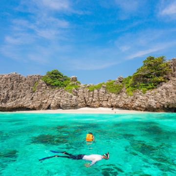 泰国甲米洛克岛+哈岛一日游【小众潜水天堂丨成熟船公司】