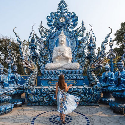 泰国清迈白庙+黑庙+清莱蓝庙一日游