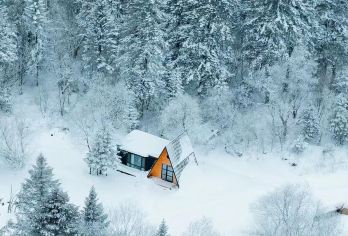 老李克湖或雪岭景区一日游（二道起止大巴团）【二道起止，巴士出行，驾驶员经验丰富，让您放心出游】