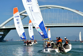 厦门15人小团+帆船出海+赶海体验+沙坡尾一日游+含上门接送【[特色体验]体验刺激帆船出海+赶海抓蟹，感受美好的亲子欢乐时光！奔赴大海风光无限！】