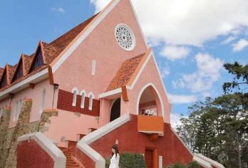 芽庄大叻一日游：旧火车站+疯屋子+玛丽修道院+酒店上门接送【精华路线，纯玩体验，避雷避坑带您玩转芽庄市区及周边热门景点】