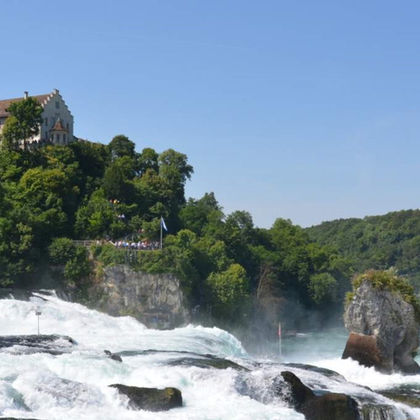 瑞士苏黎世莱茵瀑布+施泰因湿壁画半日游