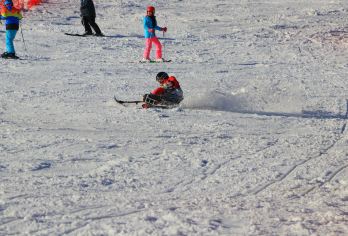 石京龙滑雪1日游【开板特惠】【交通：往返空调大巴车费用（一站式直达）；】