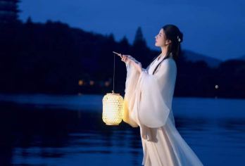 杭州西湖-河坊街 汉服簪花写真拍摄【服饰妆照+拍摄3小时R】【华夏有衣，其名汉服，绽放美丽】