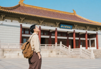 【乐游趣讲·南京总统府】讲解80分钟+无线耳麦/多时间段可选【不走马观花！从两江总督署到民国政府，完整中轴线+东西侧小众点位一次讲完，历史脉络清晰】