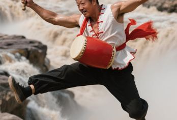 壶口瀑布+南泥湾一日游《免费升级头等舱，优秀导游纯玩无购物》【〖缤纷景点〗纯玩之旅，无购物，不减少景点的游览时间，拒绝打卡式旅游，让旅游回归本质】