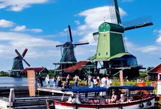 运河映艺术·风车绘荷兰｜阿姆斯特丹包车全景一日游【艺术双绝打卡：一次解锁梵高《向日葵》与伦勃朗《夜巡》两大艺术瑰宝，深度感受荷兰黄金时代与后印象派魅力】