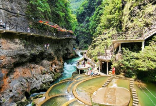 贵州铜仁古城+铜仁大峡谷+中南门+东山寺包车一日游中英文服务【游铜仁古城，穿幽深峡谷，访中南古街，登东山禅寺。】