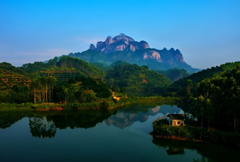 云天文化城+真武阁都峤山风景区+容州古城一日游（玉林私家团）【广西小布达拉宫、天下三十六洞天、七十二房井