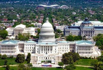 华盛顿1日游【纽约往返14小时含必打卡地标】白宫+国会山+林肯纪念堂+阿灵顿公墓+航天博物馆【俯瞰首都全景 纽约出发，纽约结束】