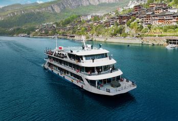 【热销】龚滩乌江画廊游船+九黎城+龚滩古镇一日游【[真正的乌江画廊]乘坐龚滩乌江画廊游船精华段，不去假冒的乌江画廊，不虚此行。】